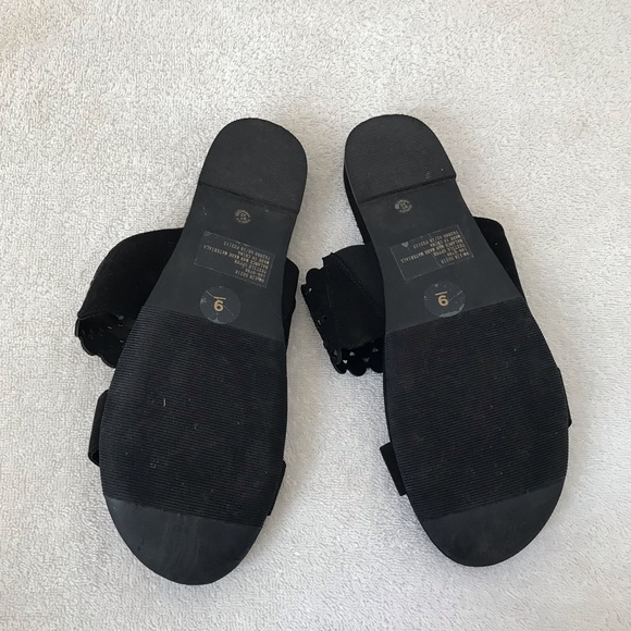 SOLDBlack sequin slip-on’s by St. John’s Bay - Picture 3 of 8